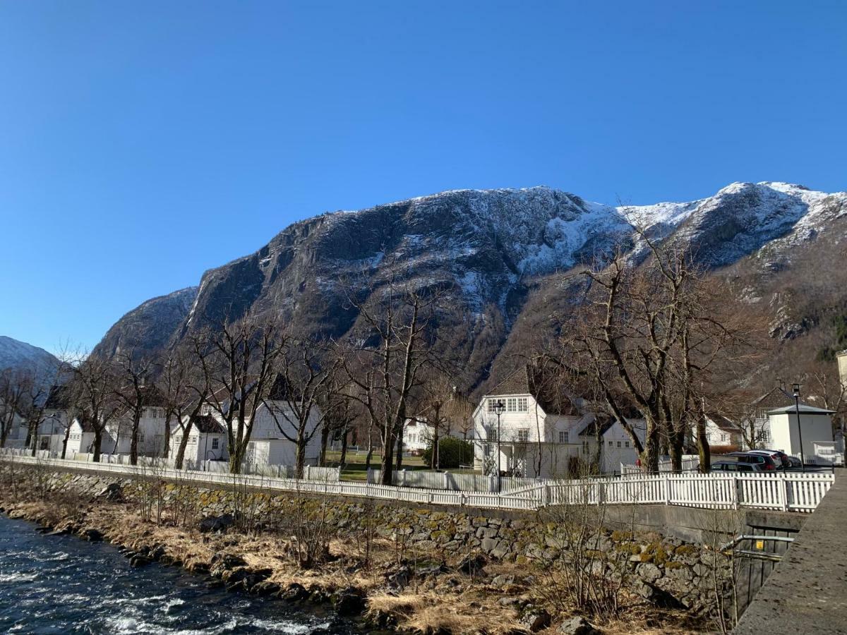 Lejlighed 3 Roms Høyanger